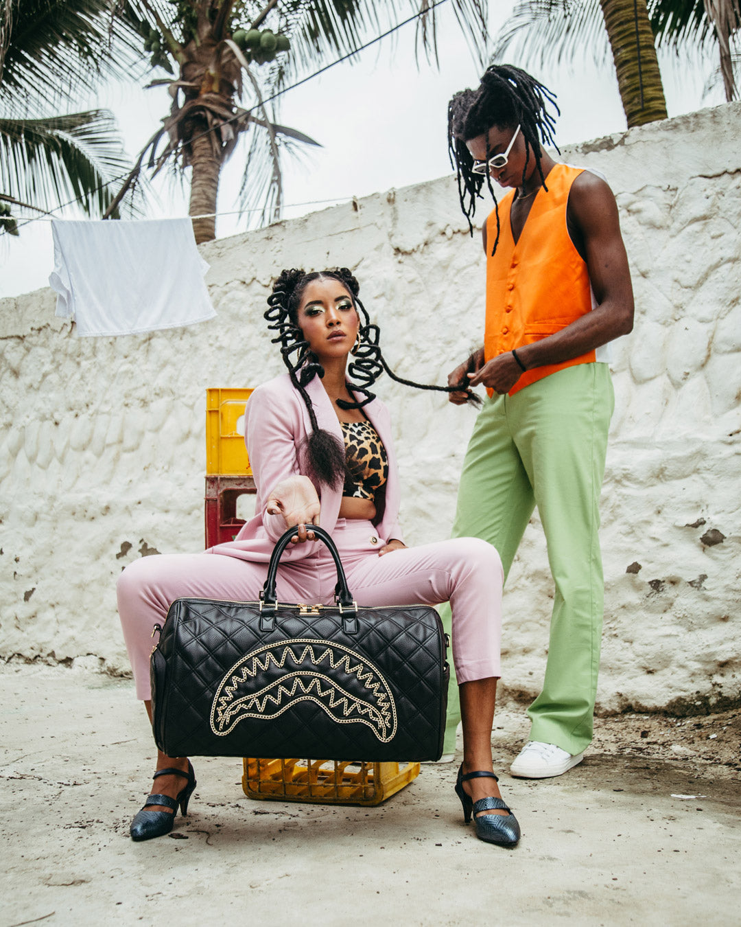 NOIR QUILT GOLD CHAIN SHARK DUFFLE